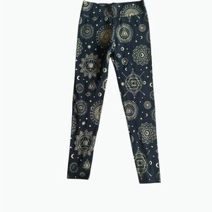 Karma Yoga Shop Celestial Leggings – Size L | Ankle Length Activewear